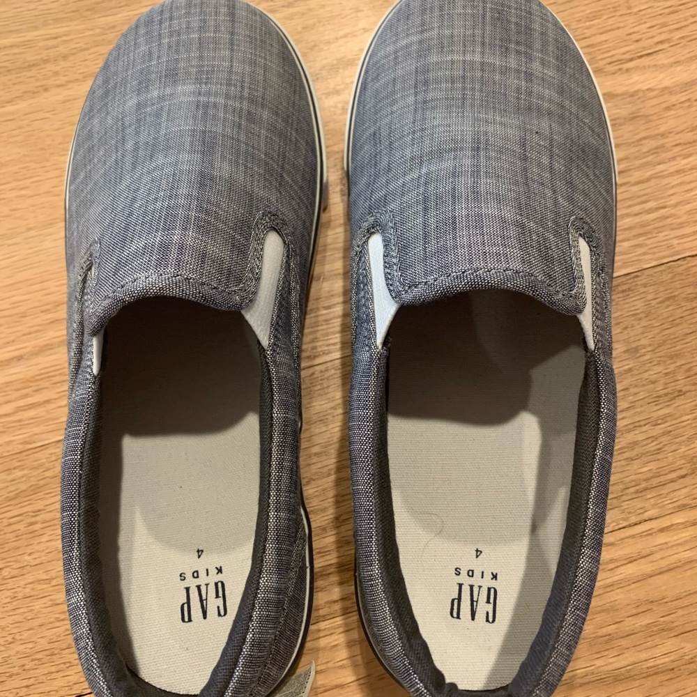 Gap boys flats